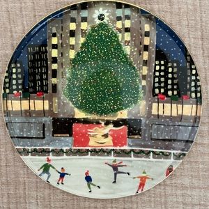 Anthropologie A New York Holiday Dessert Plate - NWT